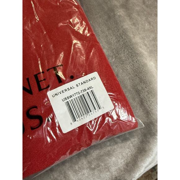 NWT Universal Standard Size 4XL (38-40) Red Crew High Neck Sweater Tank Shirt - Picture 3 of 9
